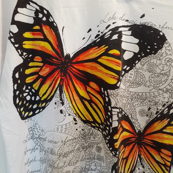 Woman's CR T-shirt..size l/g - Picture 4 of 4